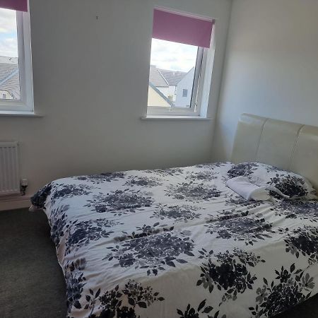 Kingsize Room Close To The A30 Camborne Pool Exterior photo
