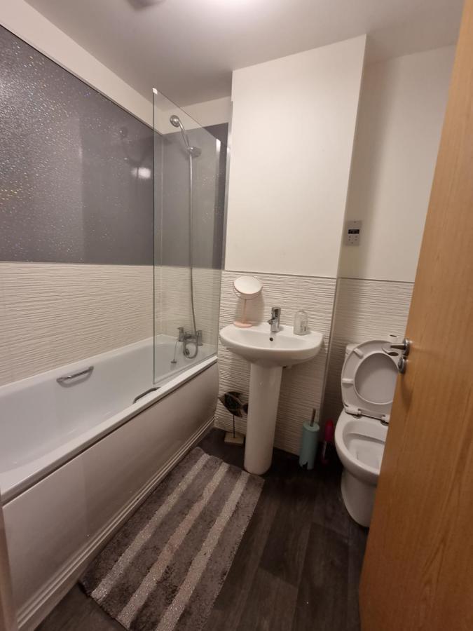 Kingsize Room Close To The A30 Camborne Pool Exterior photo