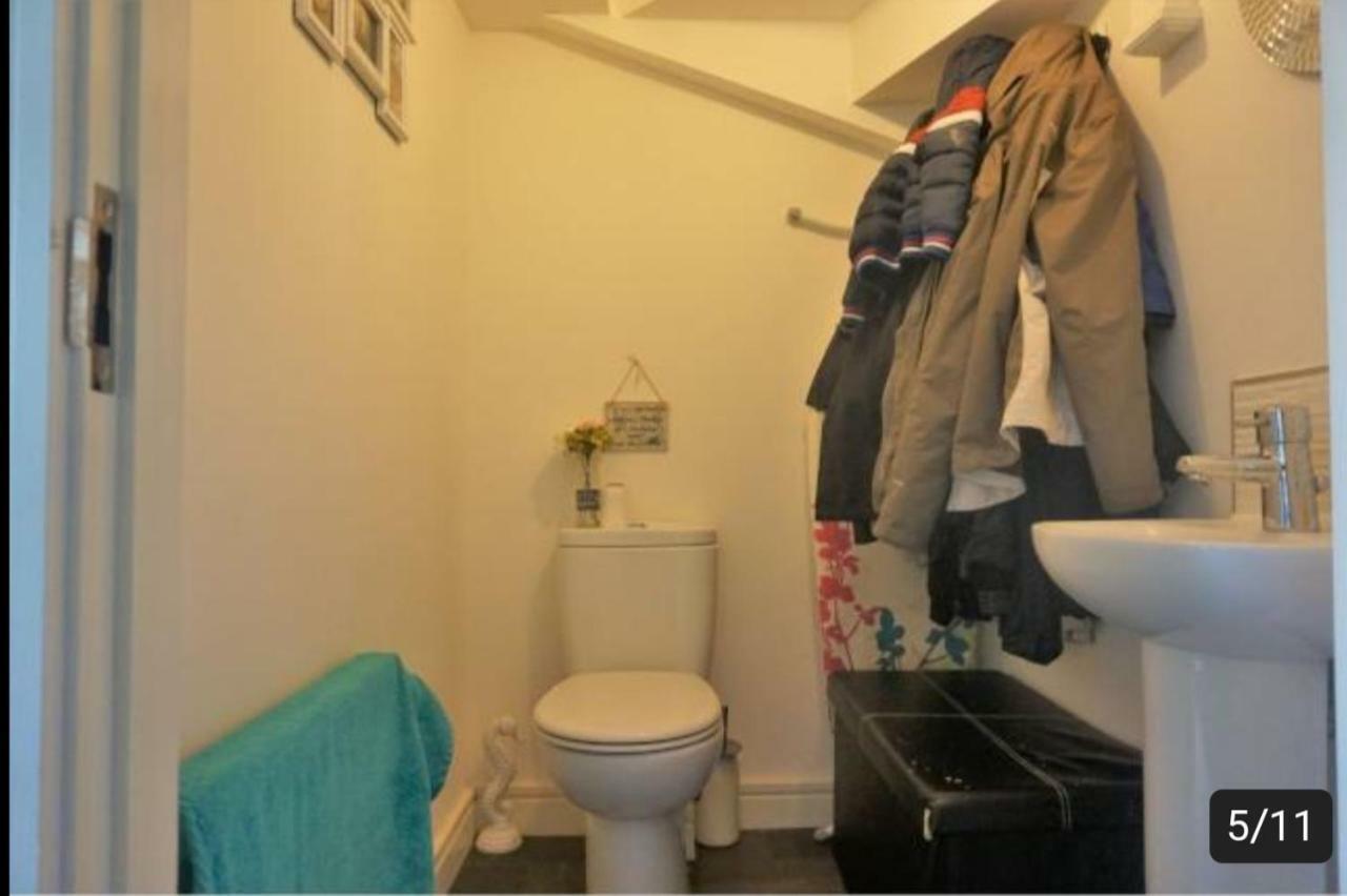 Kingsize Room Close To The A30 Camborne Pool Exterior photo